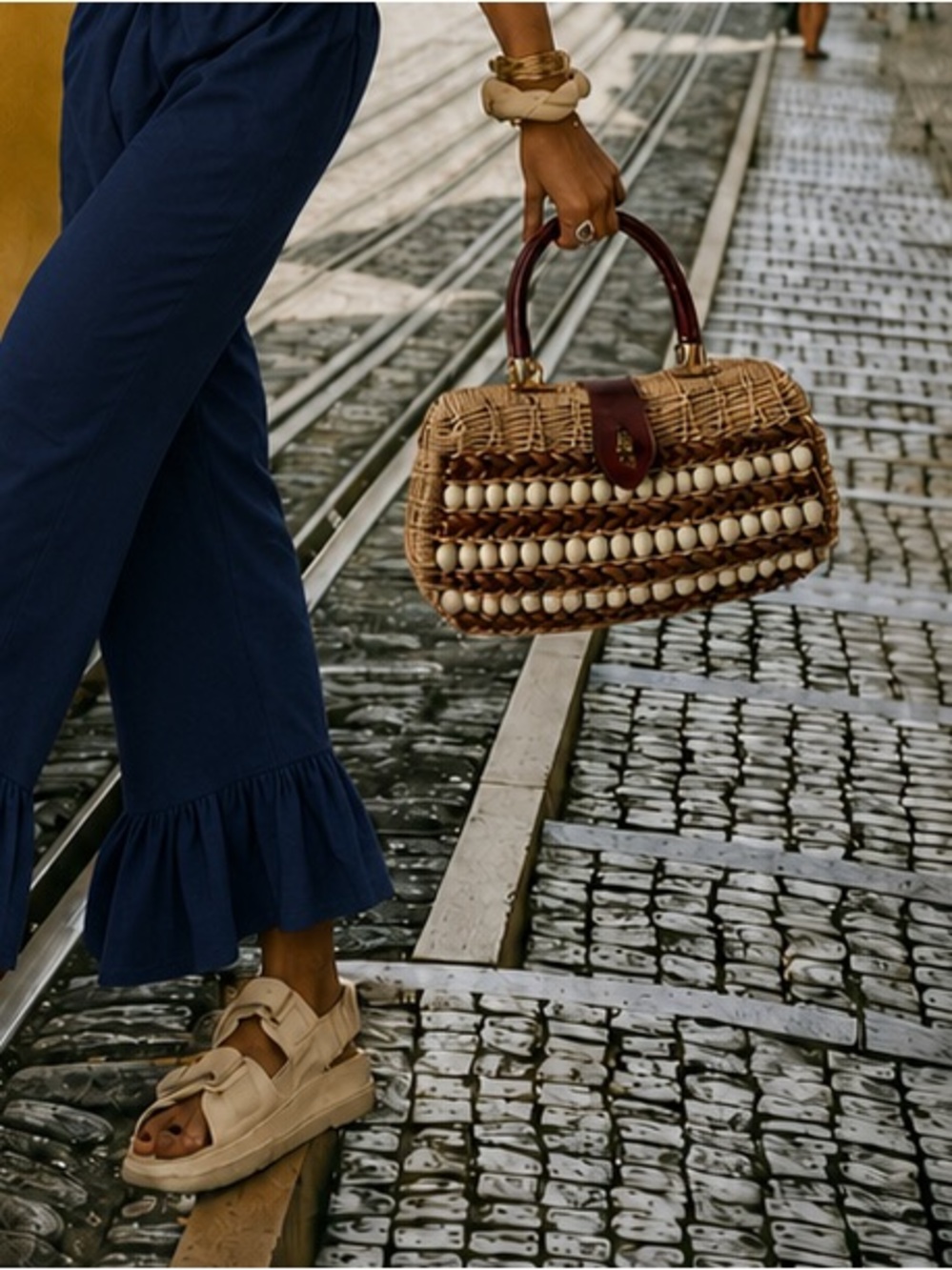 Vintage Wicker & Beaded Top Handle Handbag | Made in Hong Kong - Picture 2 of 9